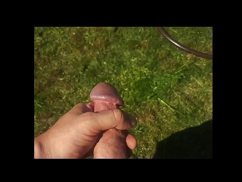 ❤️ Hete hottie laat zich in haar roze kutje neuken en spuitend klaarkomen in een zomerse tuin ️ Fuck video at nl.loanworld.top ☑