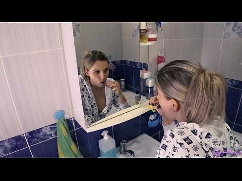 ❤️ Kappen met jong in pyjama eindigt oraal cum in kont - letty zwart ️ Fuck video at nl.loanworld.top ☑