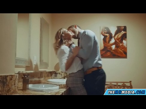 ❤️ Wanneer een rondborstige blondine je verleidt in een openbaar toilet ️ Fuck video at nl.loanworld.top ☑